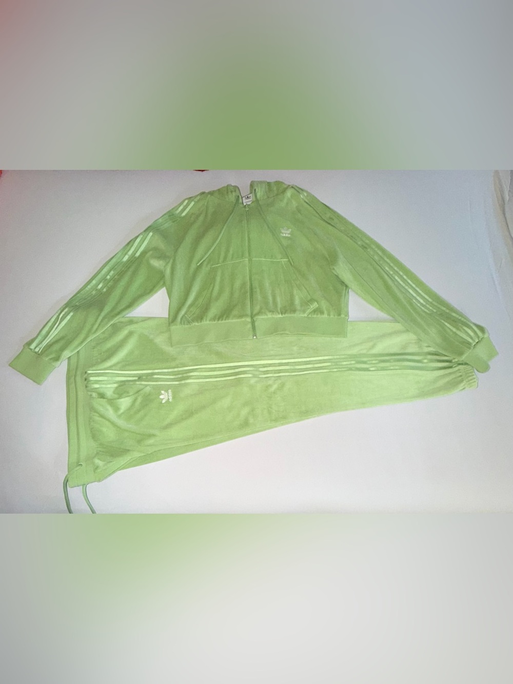 adidas Oman Crop FZ Hoodie & Jogger Set Chalk Green - Picture 7 of 16